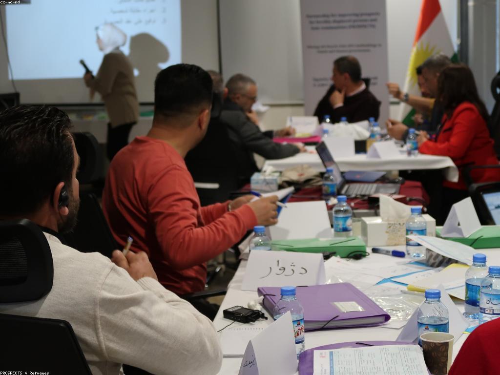 កម្មវិធីជាមួយ: អំពីការពង្រឹងសមត្ថភាពអ្នកដឹកនាំ