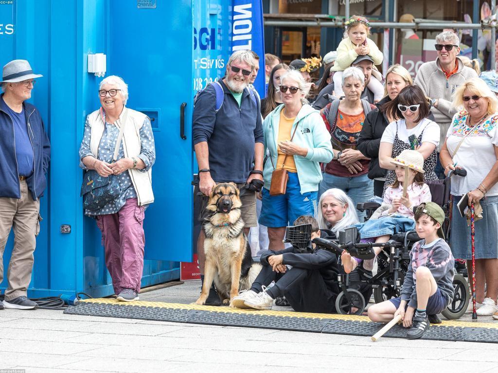 ការចូលរួមក្នុងឱកាសស្ម័គ្រចិត្ត